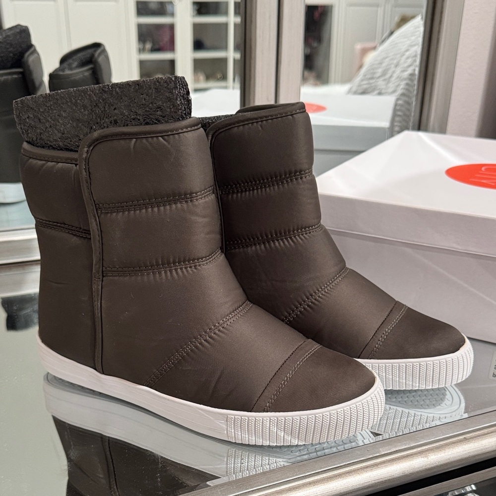 Cozy Women's Winter Boots - Brown